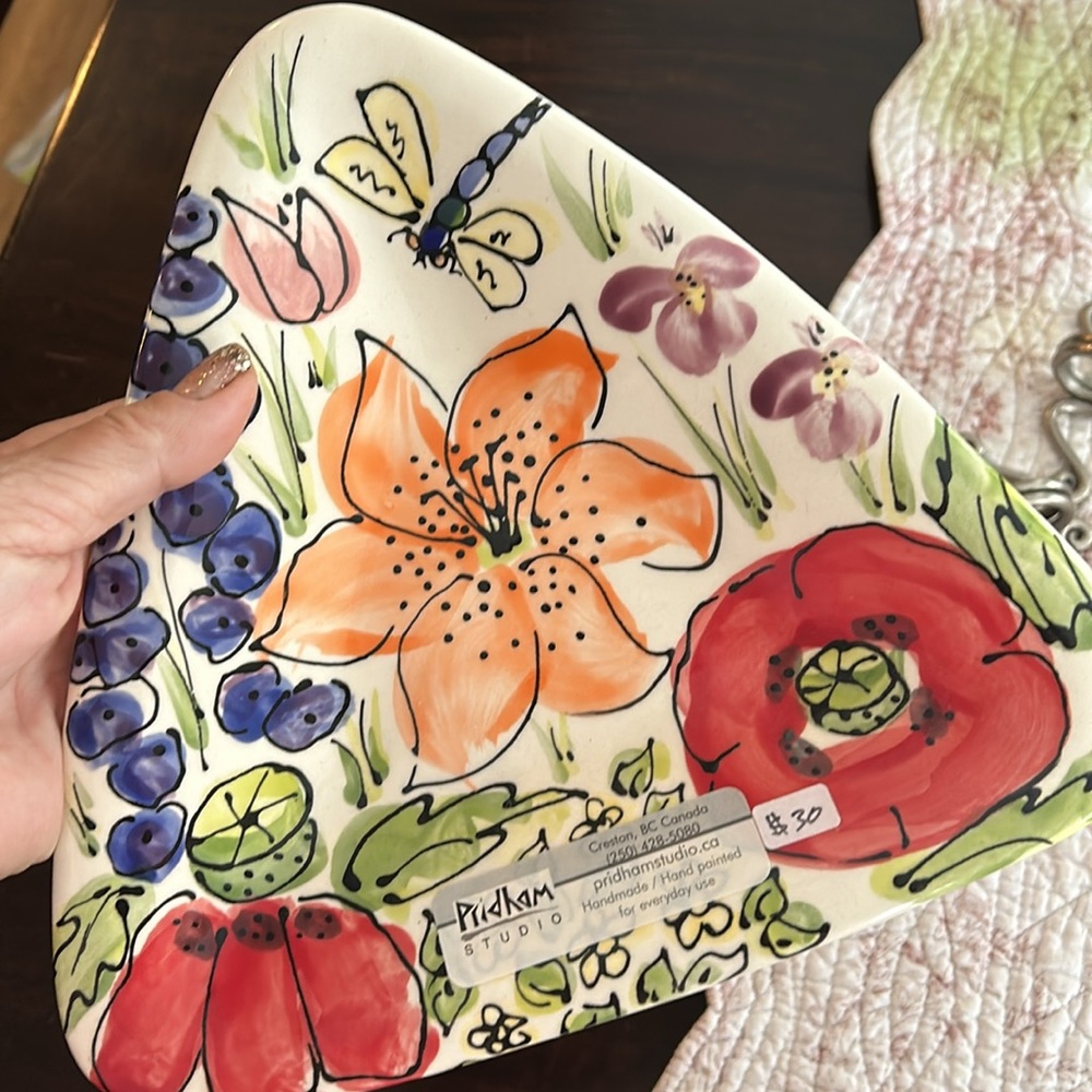 Pottery - Picture 4 of 4